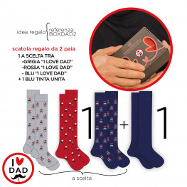 CONFEZIONE REGALO con 2 paia di calze lunghe, 1 blu + 1  a tema "I Love DAD" 